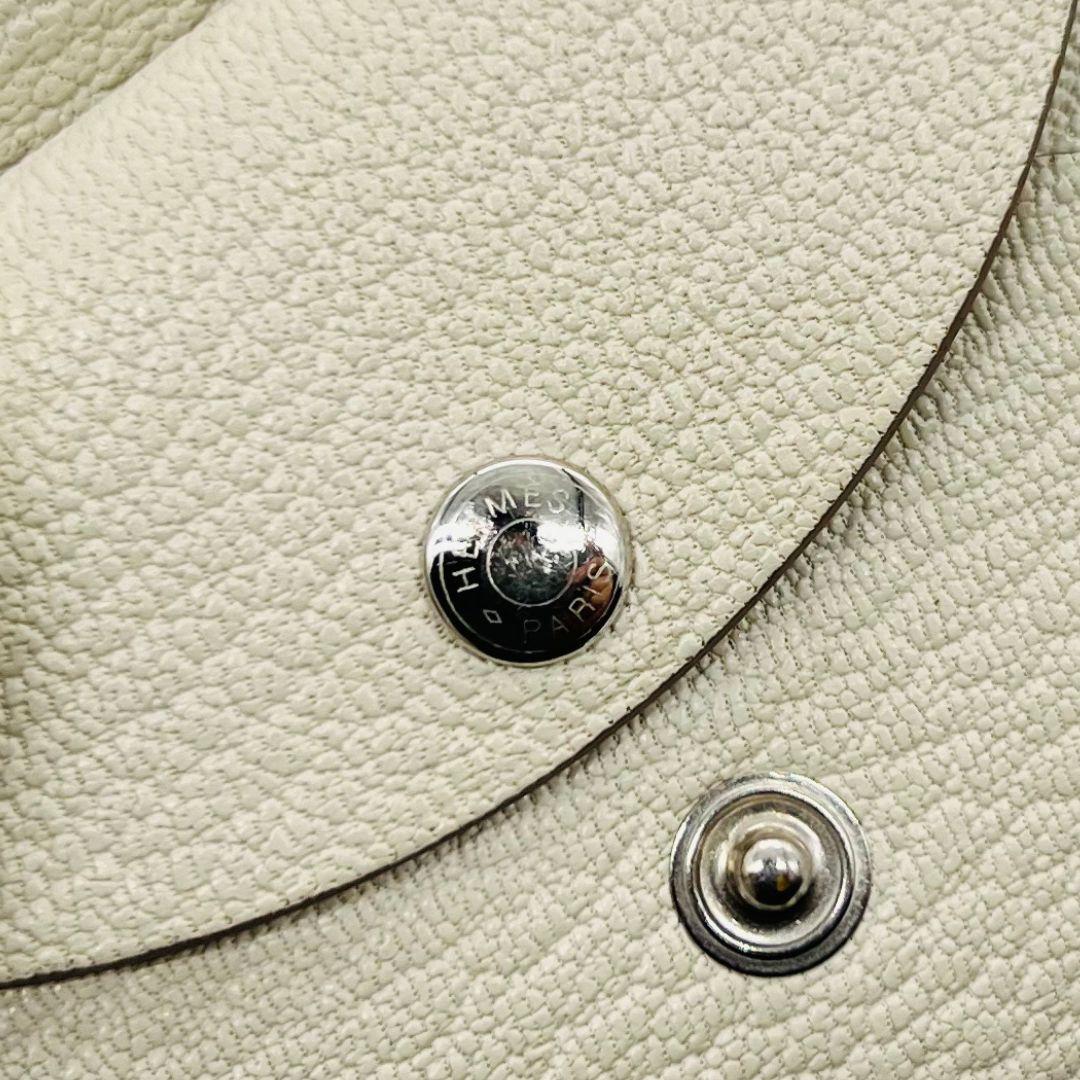 （ちーちゃん様） エルメス Ｕ刻印　カルヴィ　デュオ ケース ホワイト