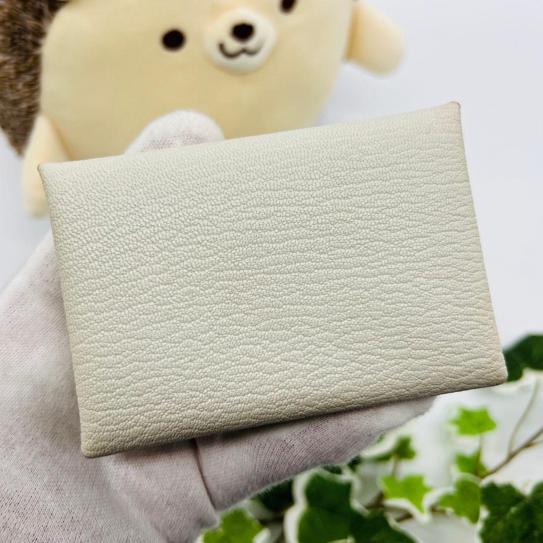 （ちーちゃん様） エルメス Ｕ刻印　カルヴィ　デュオ ケース ホワイト