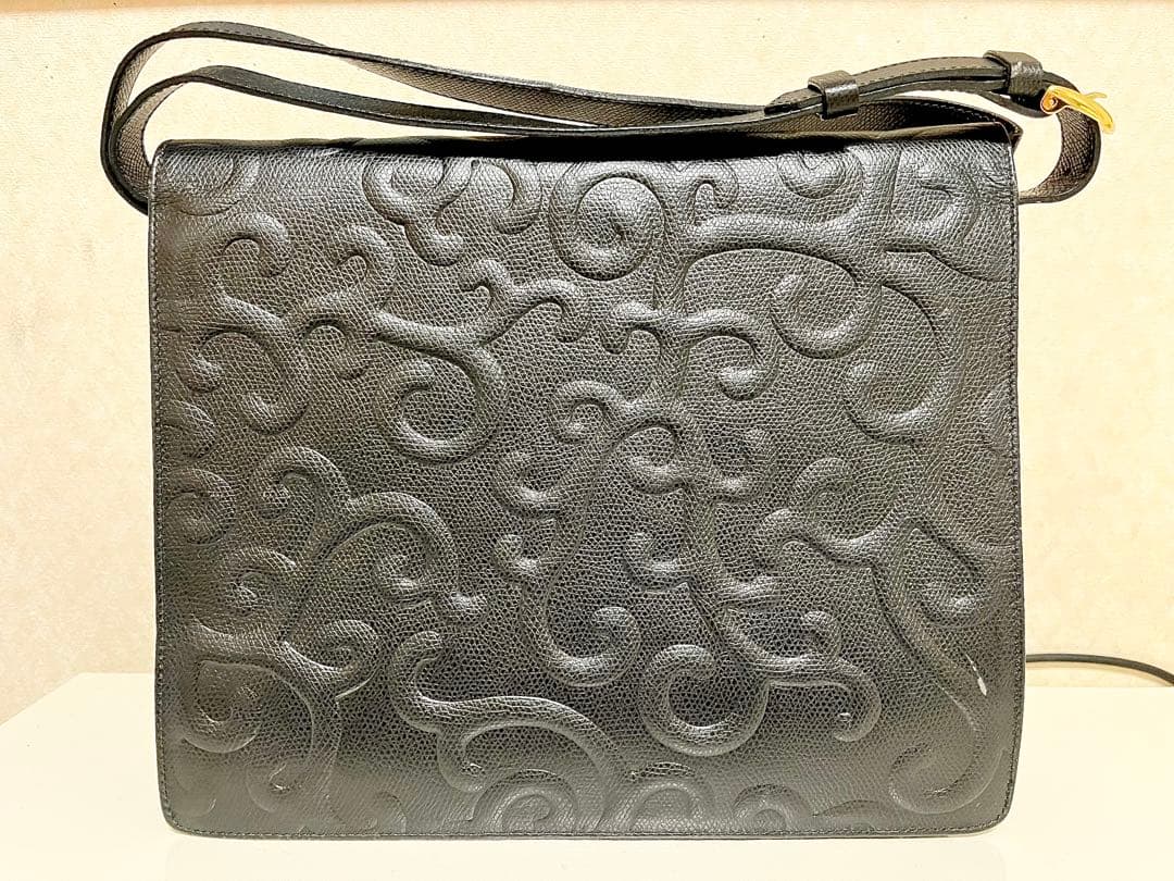 YSL ブラック ショルダーバッグ