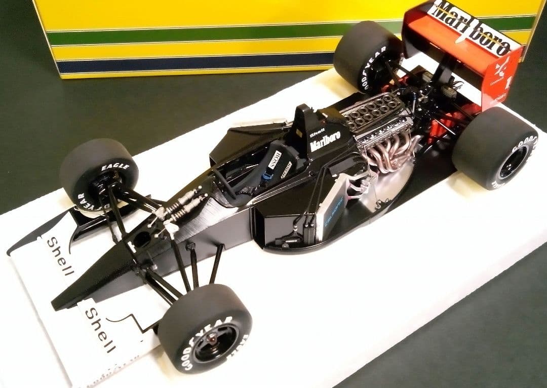 オートアート 1/18 F1 マクラーレン MP4/6 Aセナ Marlboro