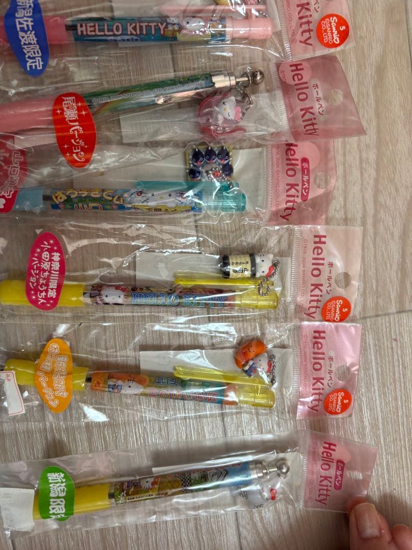 ご当地ハローキティ ボールペン 限定デザイン7本セット
