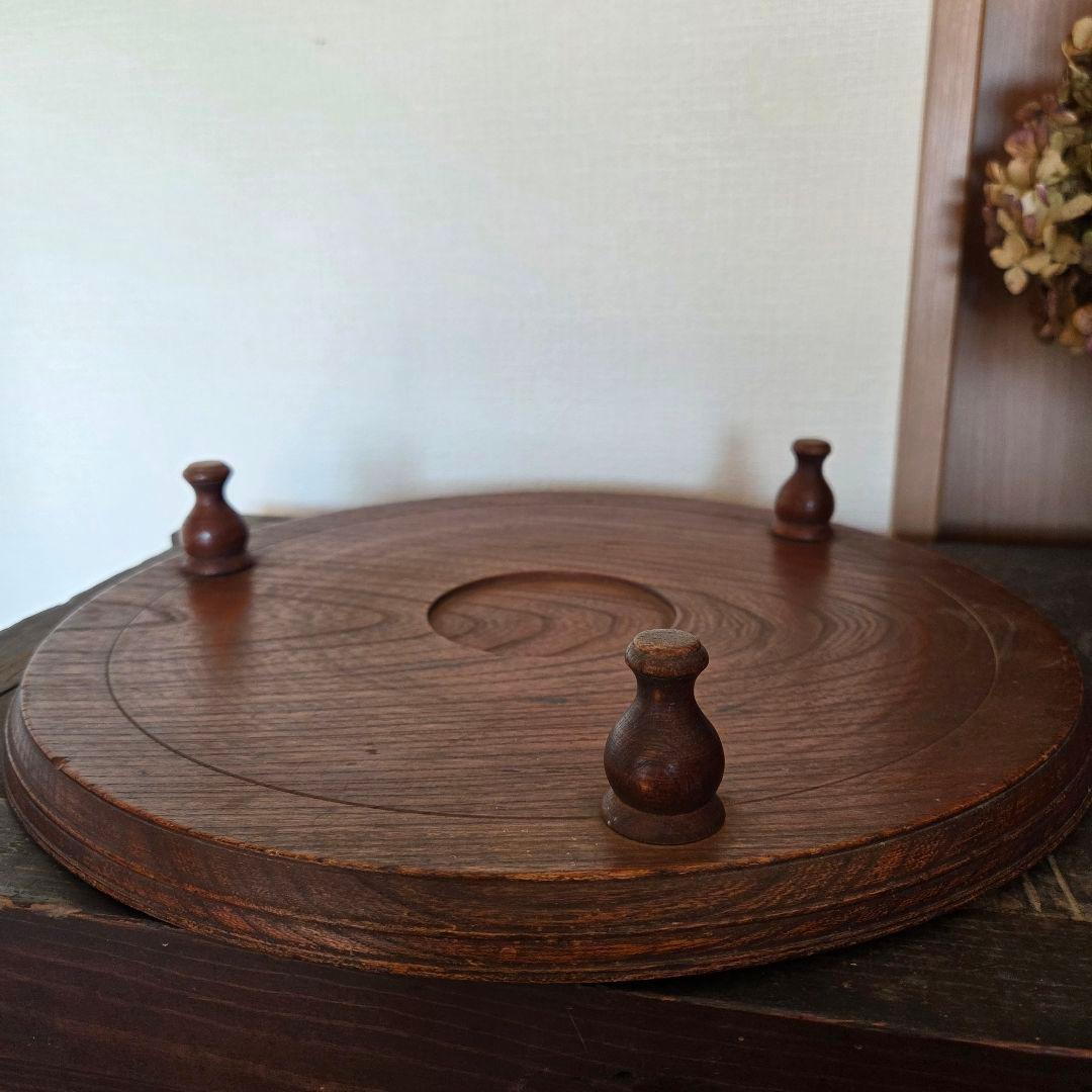 アンティーク雑貨　丸膳　花台　飾り台　ディスプレイ台　古物　三つ脚　展示台