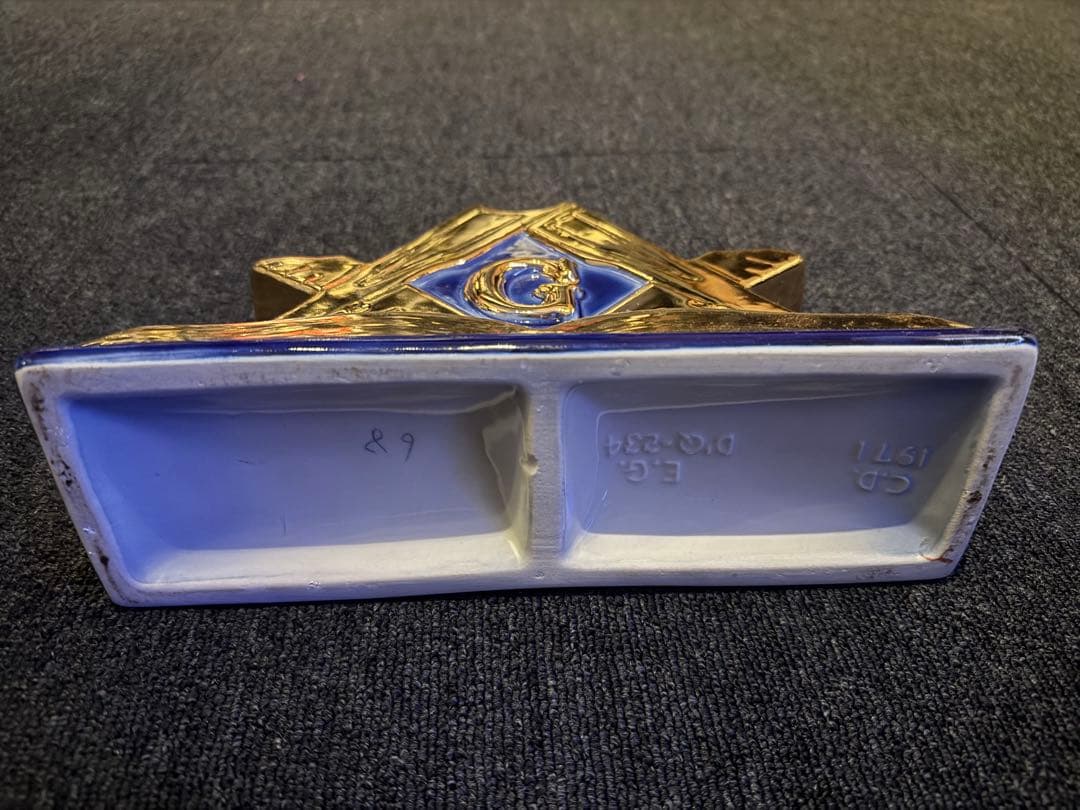 フリーメイソン シンボル 装飾品 陶器製