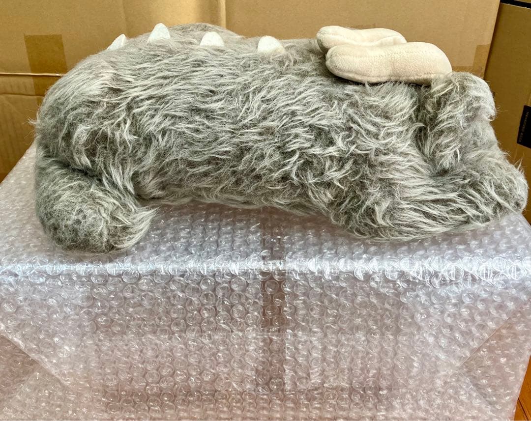 スピッツ　醒めないツアーグッズ　モニャモニャ　ぬいぐるみ　ガラスケース付