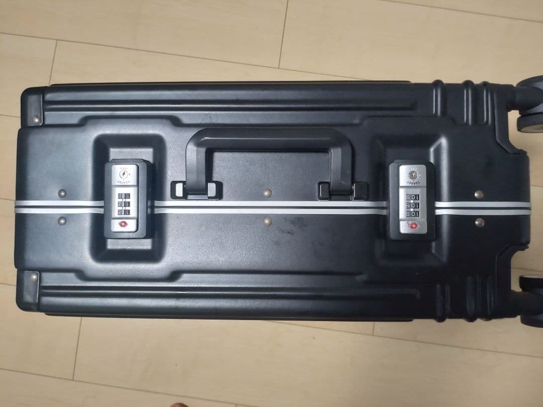 LANVIN en Bleu ブラックキャリーケース