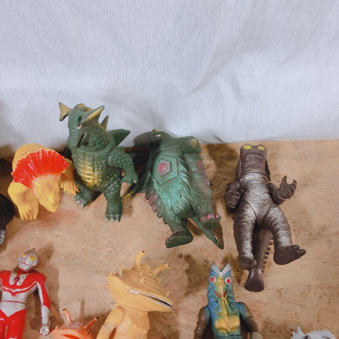 ゴジラも怪獣もウルトラマンも♪ ソフビ/フィギュア一括セット!