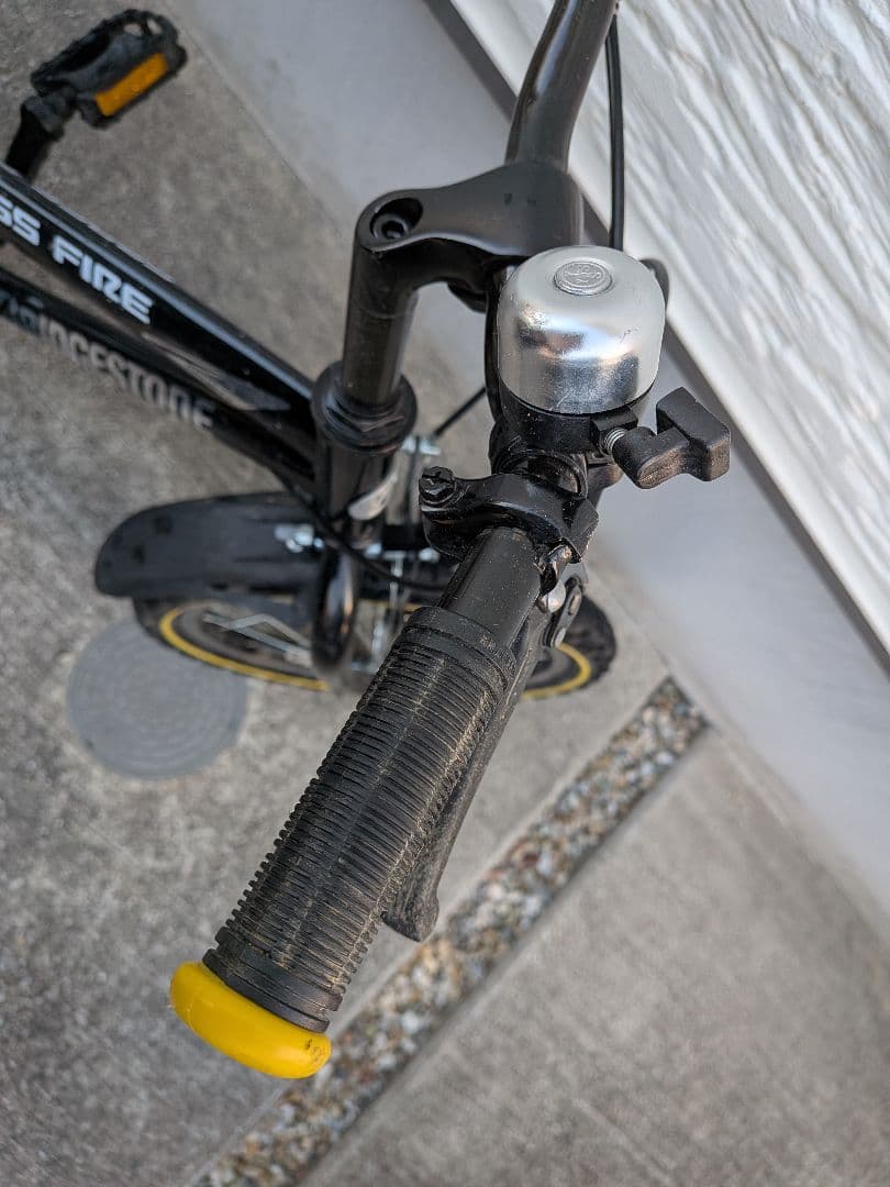 送料込み！ブリヂストン 16インチ クロスファイヤーキッズ