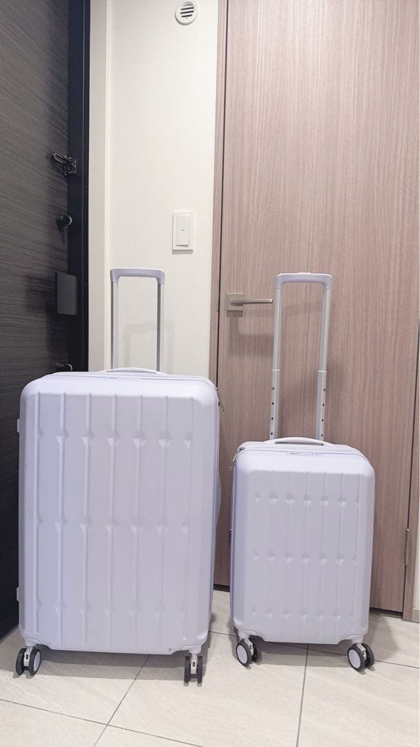 スーツケース　２つ売り　パステルラベンダー色