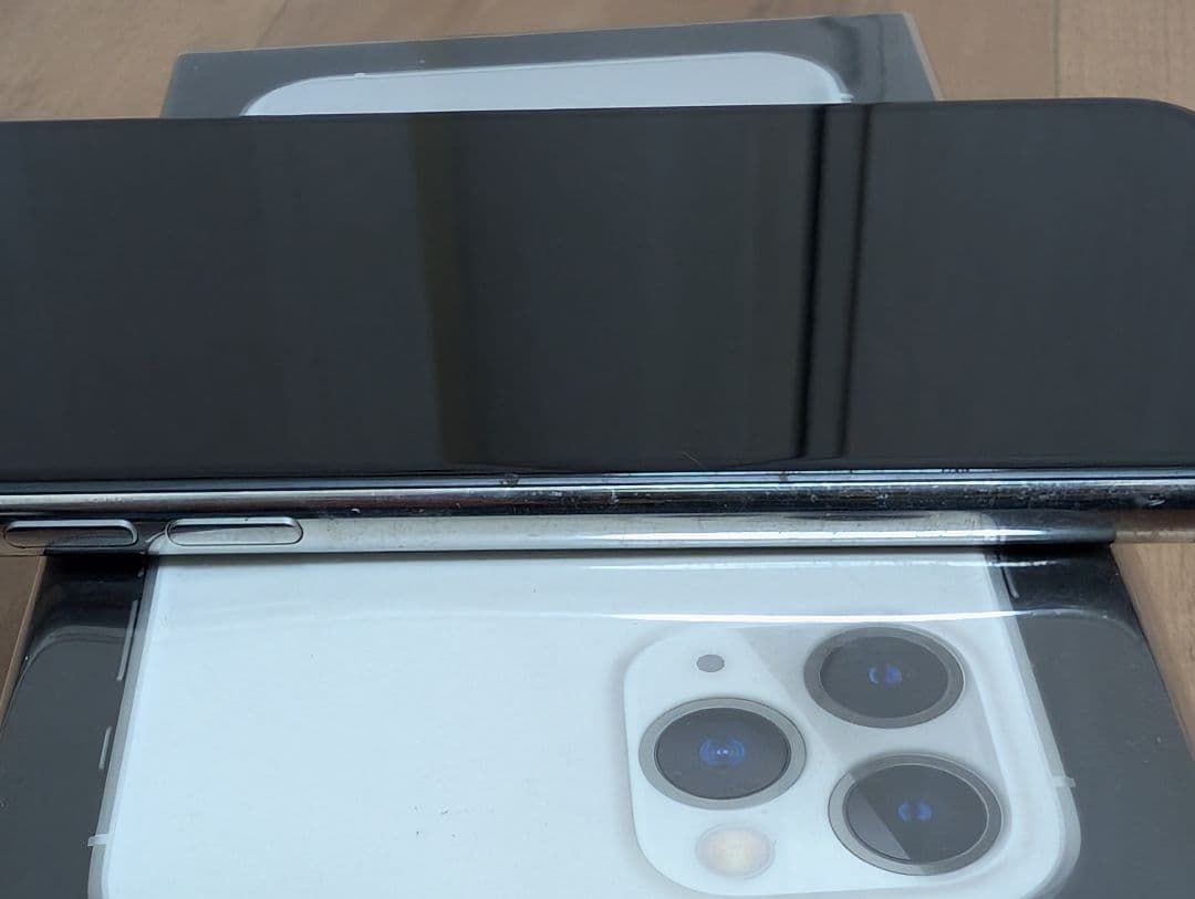 【512GB】iPhone 11 Pro シルバー SIMフリー おまけ付き