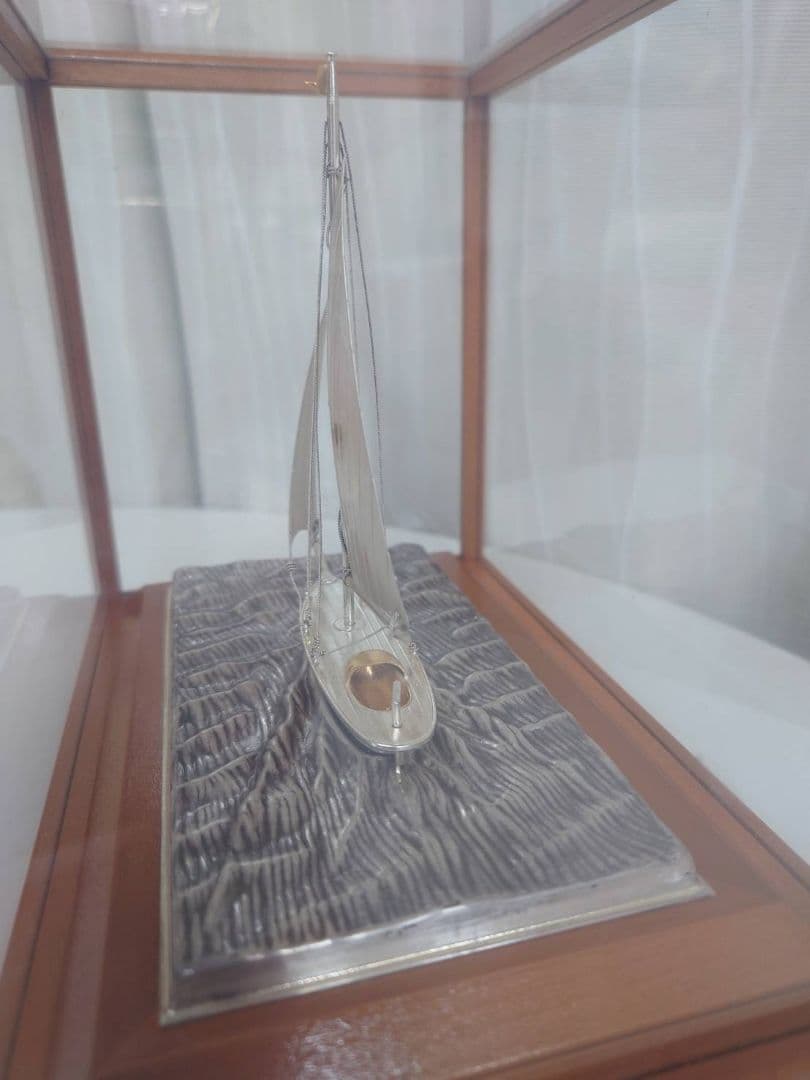 純銀製ヨット模型 ガラスケース付き