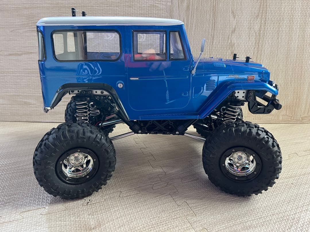 タミヤ CR01（4WS）（LED）