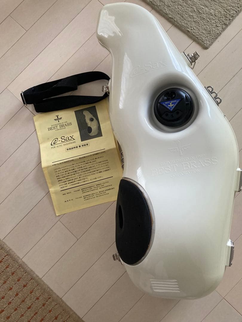 アルトサックス用の消音器