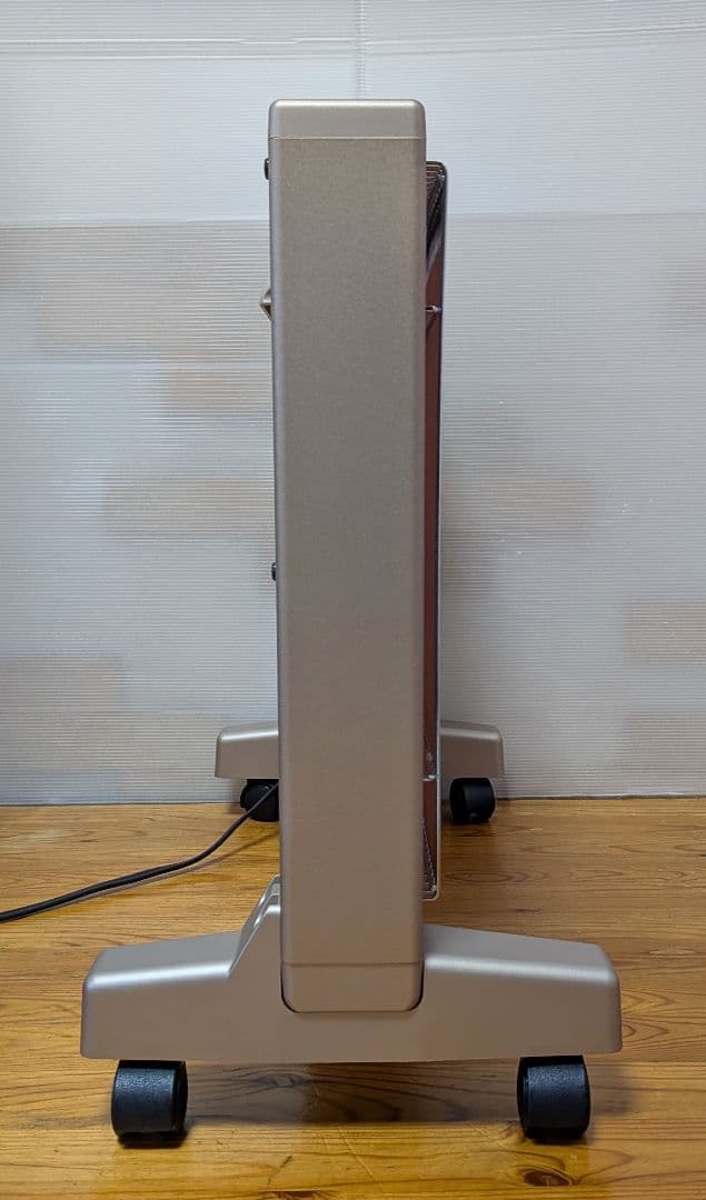 【美品】サンルミエ エクセラ5 N500LS-GR 遠赤外線暖房器 2023年製