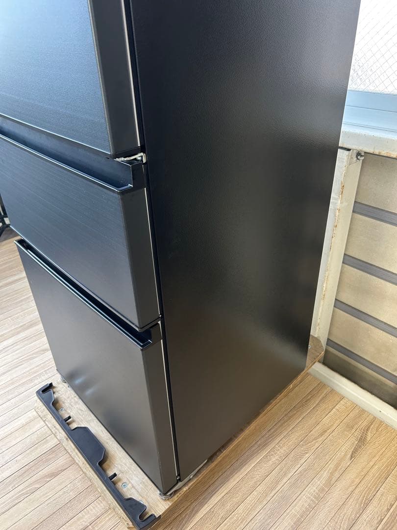 ①【美品】2025年製　TOSHIBA 3ドア冷蔵庫 GR-W33SC(KZ)