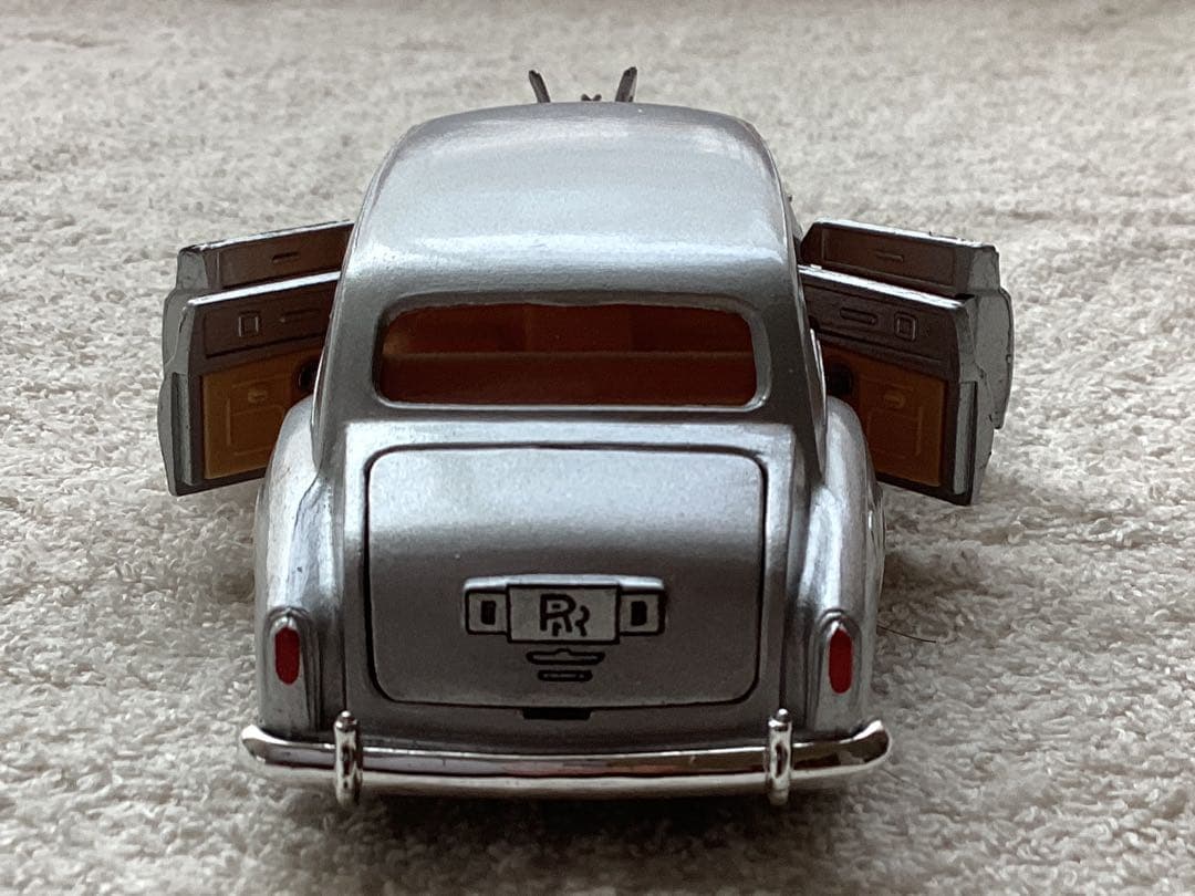 トミカ　ダンディ　F06ロールスロイス　ファンタムⅥ 日本製　1/43