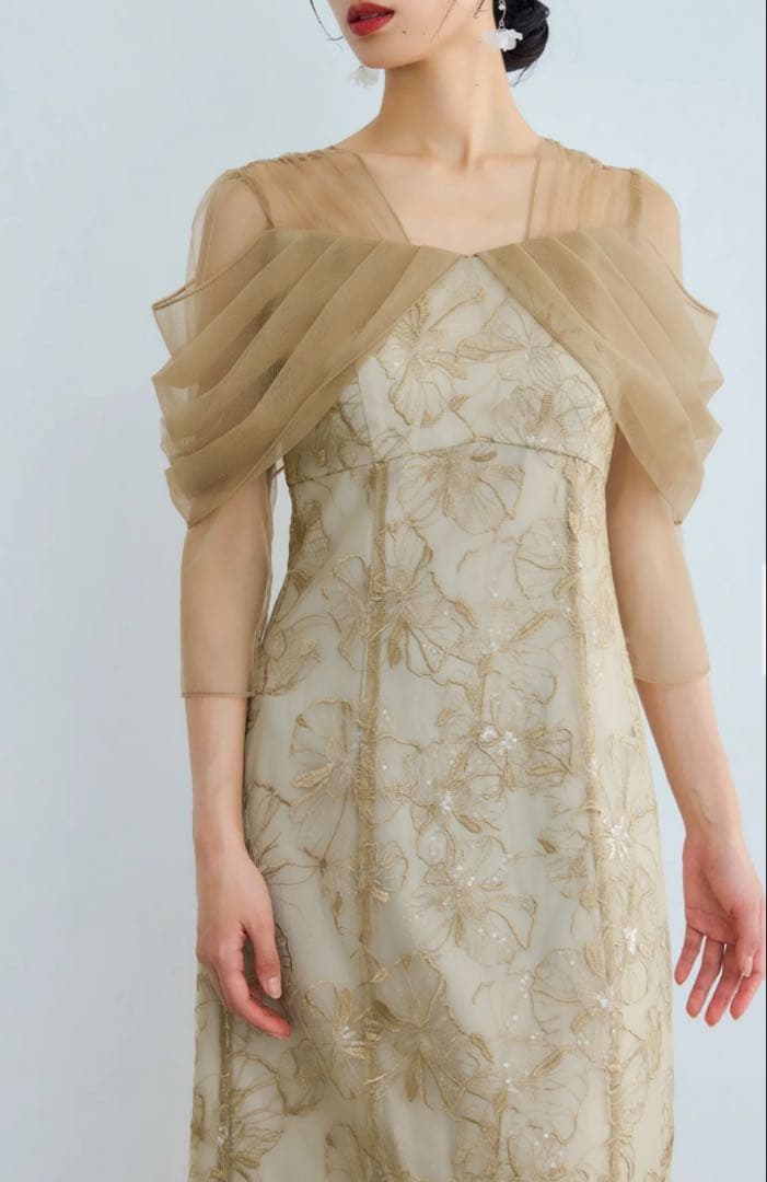 オフショルダースパンコール刺繍レースドレス