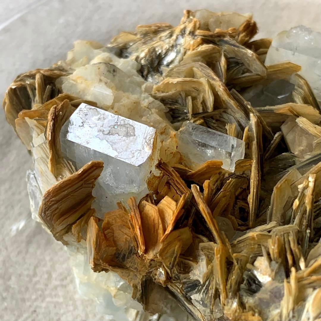 アクアマリン×モスコバイト共生標本-1