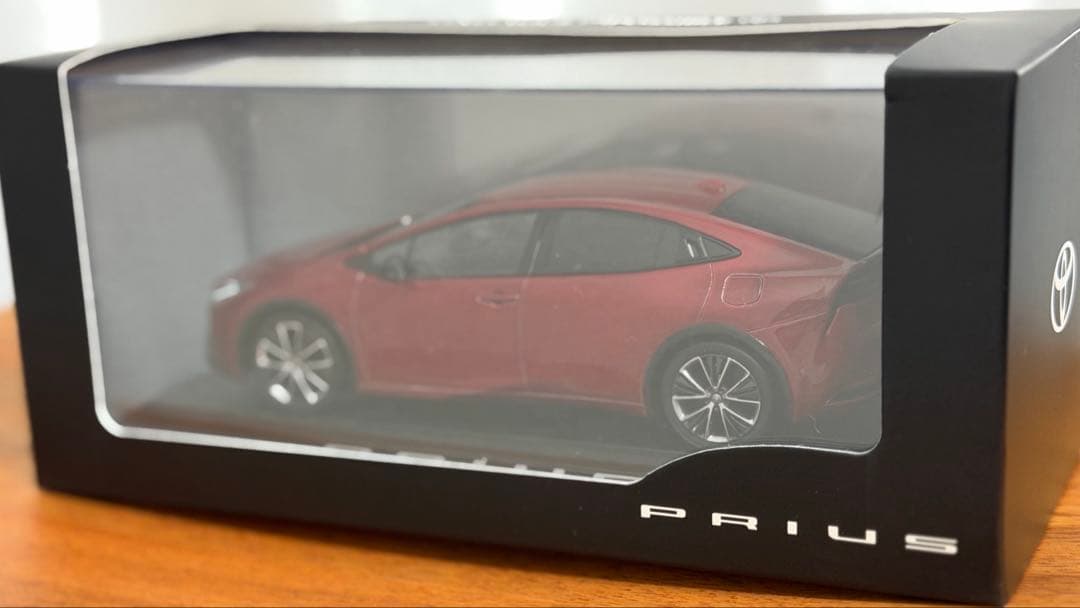 【非売品】トヨタ プリウス エモーショナルレッドII 1/30ミニカー