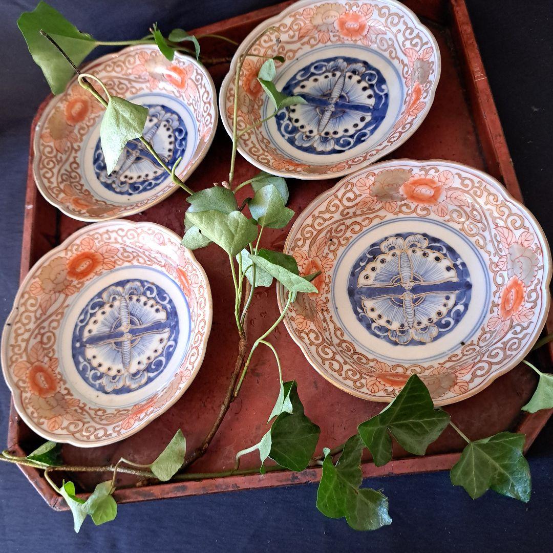 金彩の「花唐草」と向き合ってる「蝶」！古伊万里 皿 4客セット 骨董アンティーク