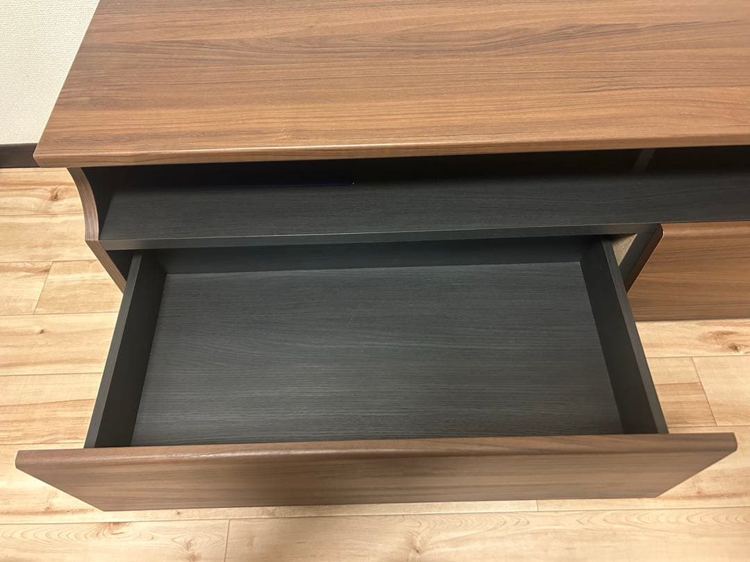 白井産業 テレビ台