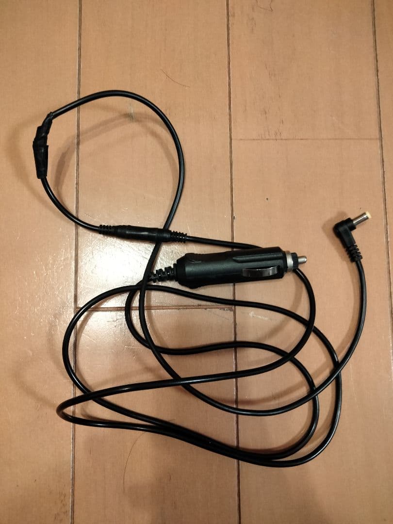 ICOM IC-M73J トランシーバー 充電器とシガーソケット電源ケーブル付き