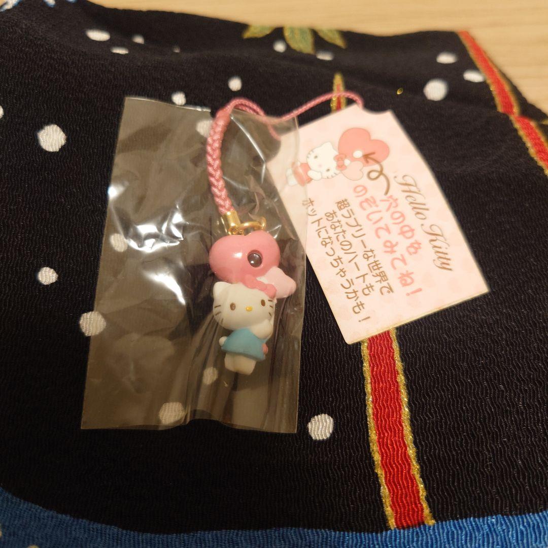 ハローキティ　ノゾキアナネツケ　エンジェル　天使　のぞきあなねつけ　ストラップ