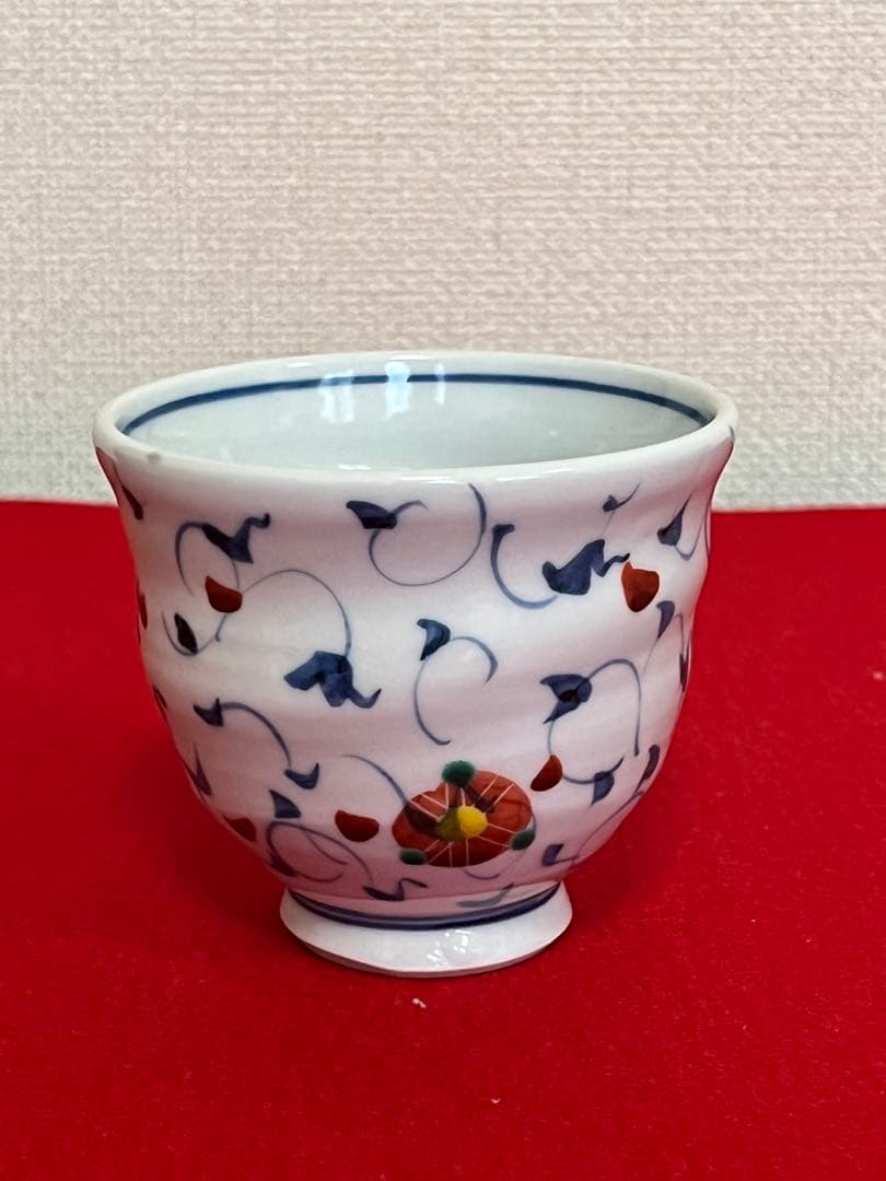 泰山 四代 武腰潤 草花唐草 茶碗 碗 K319 共箱・共布・陶歴付き