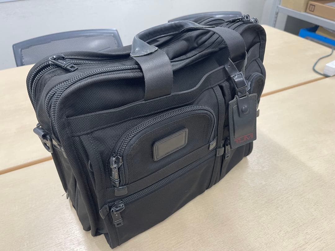 TUMI (26141DH )エクスパンダブルオーガナイザーブリーフケース