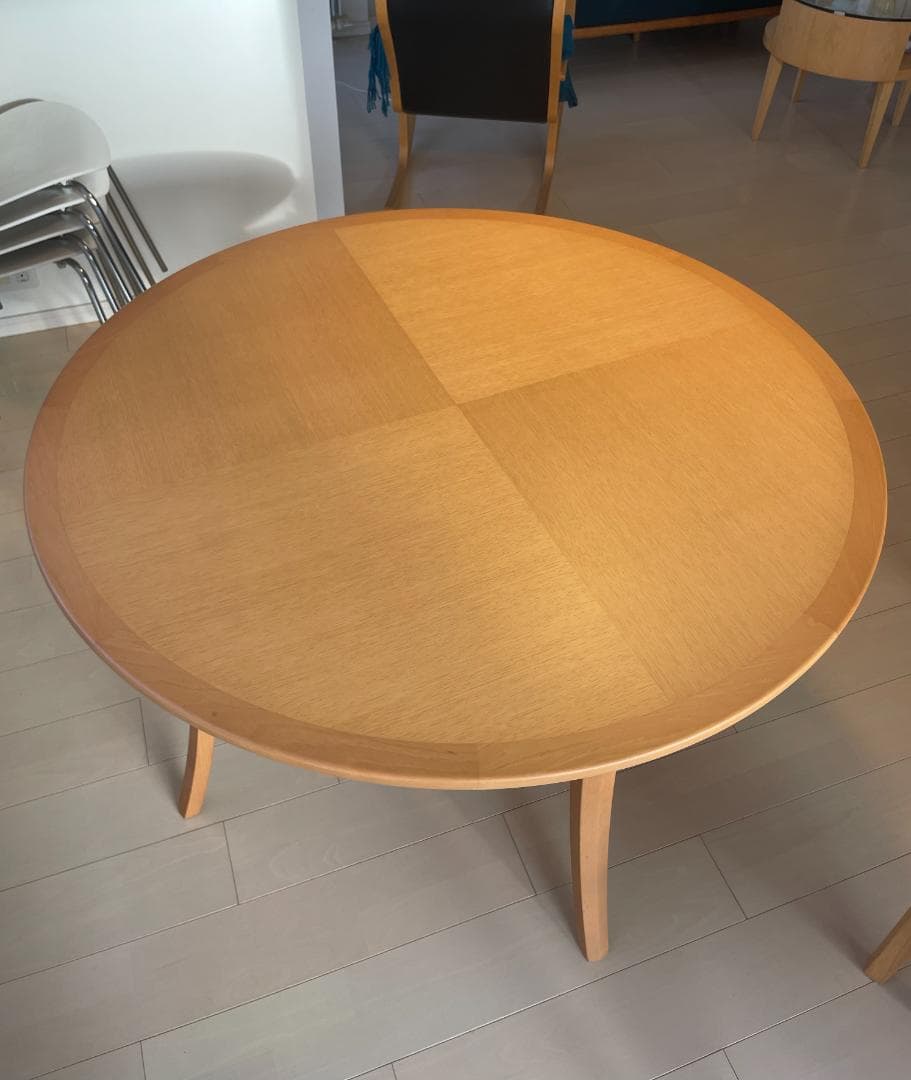 旭川家具 カンディハウス ルントオム（木製丸テーブル）