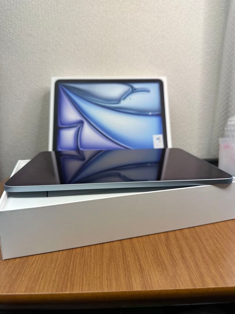 【極美品】iPadAirM2 128GB MUWD3J/A VX4LL