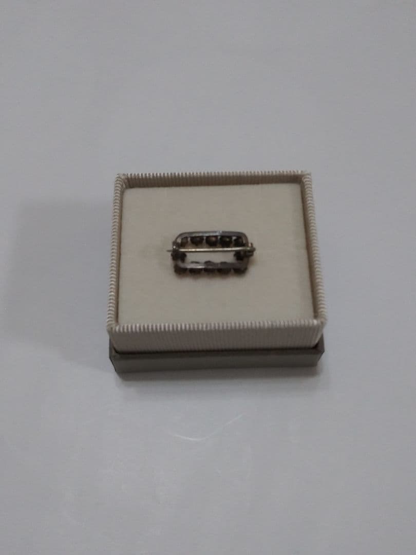 珊瑚　アンティークブローチ