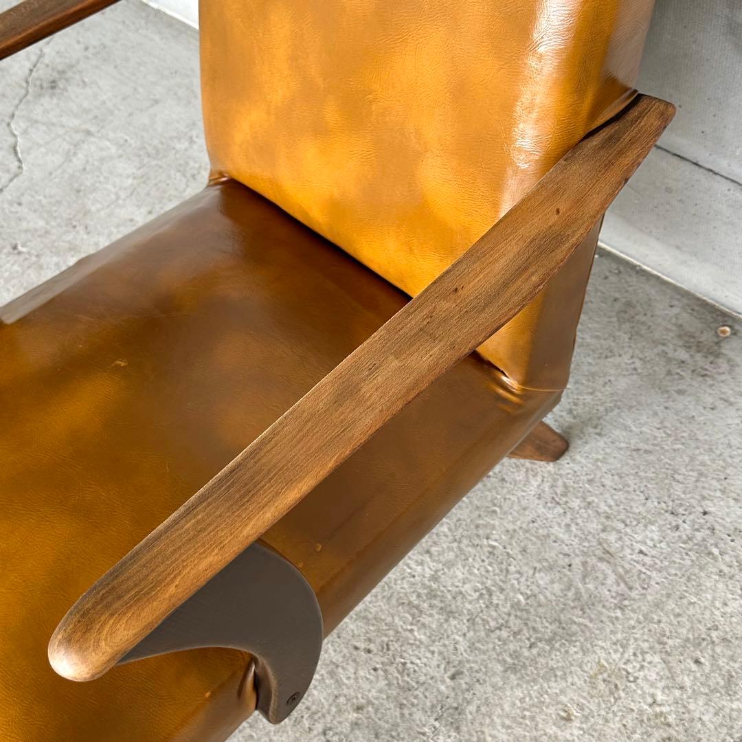 ✦1960〜1970✦PUレザー張り ラウンジチェア 木製脚　喫茶店　昭和レトロ