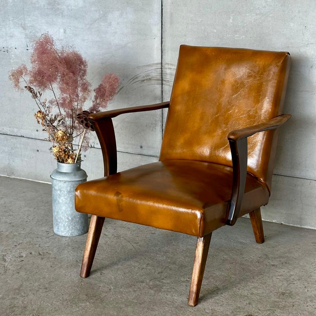 ✦1960〜1970✦PUレザー張り ラウンジチェア 木製脚　喫茶店　昭和レトロ