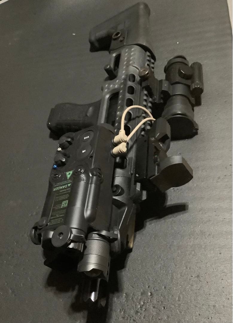 ブラックエアガン スコープ付き