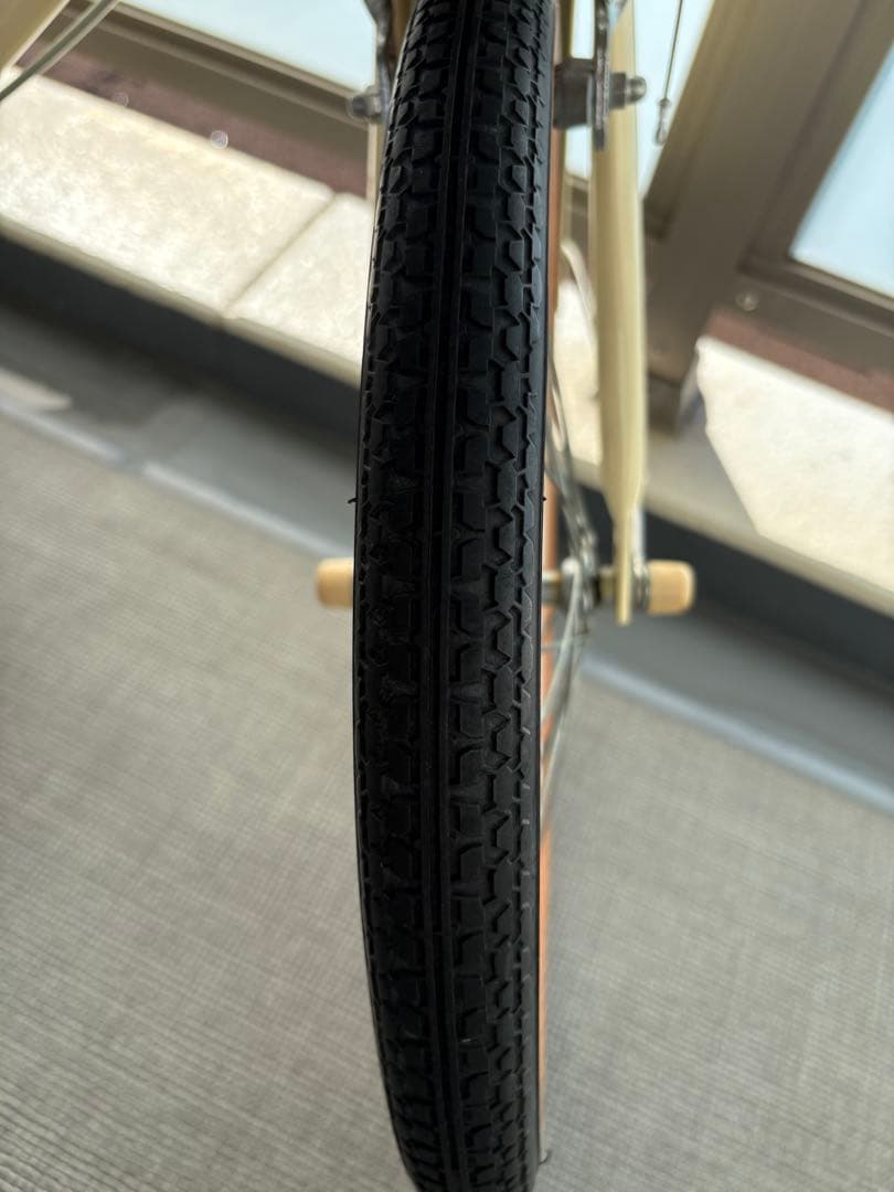 HACCHI 子供用自転車 クリーム色 前カゴ付き