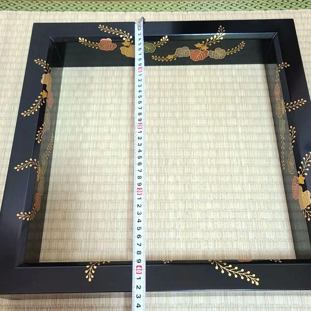 炉縁　塗師哲山作　踊桐蒔絵