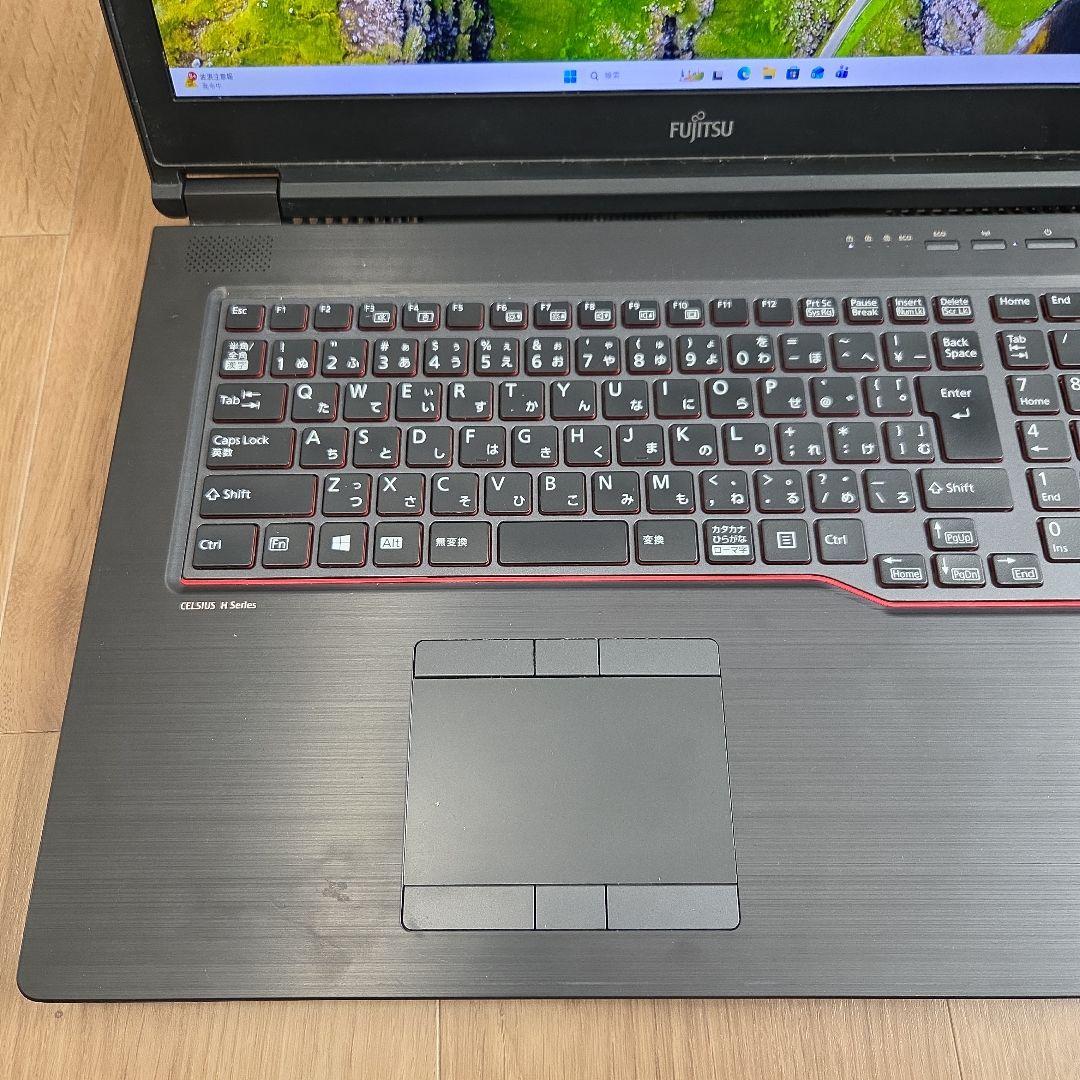 Fujitsu CELSIUS 17インチ H970 i5 mem 16GB