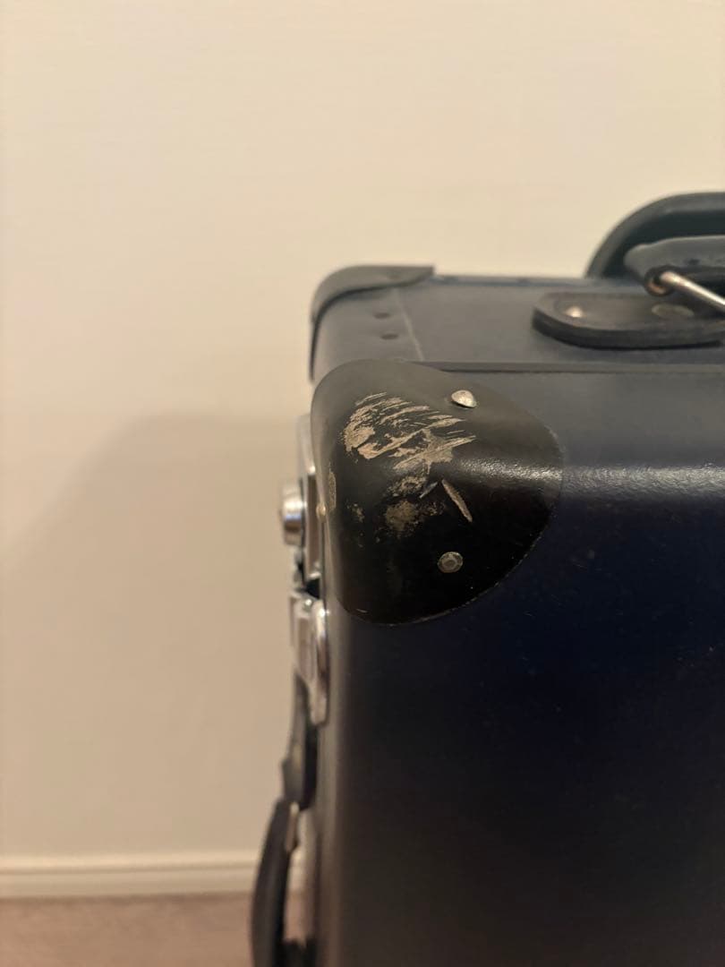 グローブトロッター　機内持込　ネイビー　2輪スーツケース