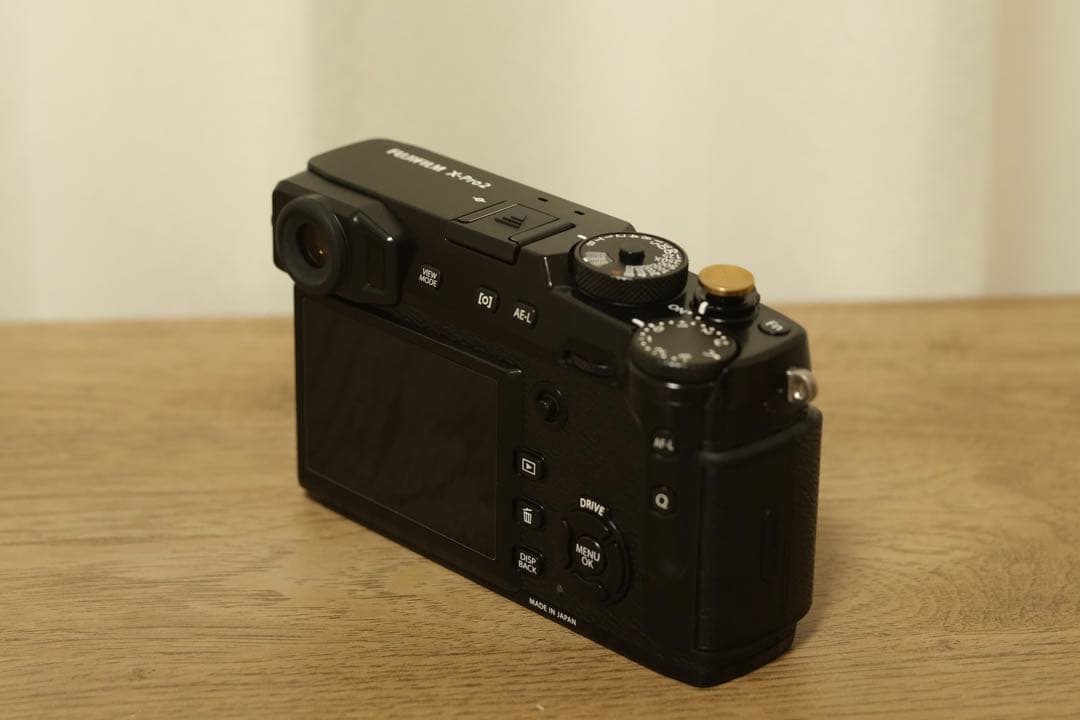 【良品】Fujifilm x-pro2 本体+充電器 シャッター枚数 3,365