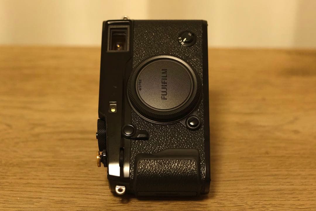 【良品】Fujifilm x-pro2 本体+充電器 シャッター枚数 3,365