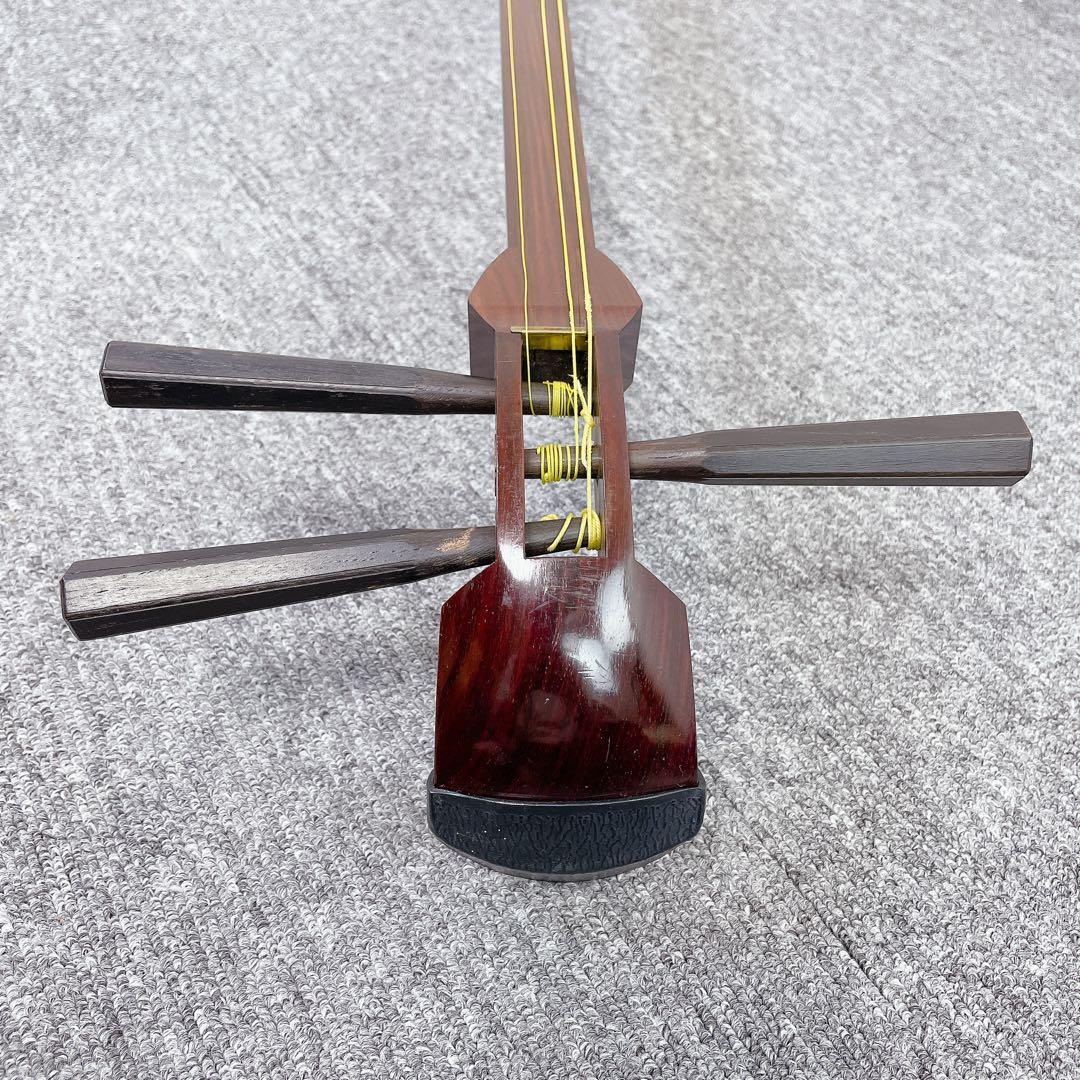 三味線 細棹 紅木 平溝 丸打胴 犬皮 和楽器