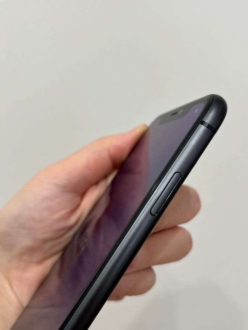 【shiba】Apple iPhone 11 ブラック