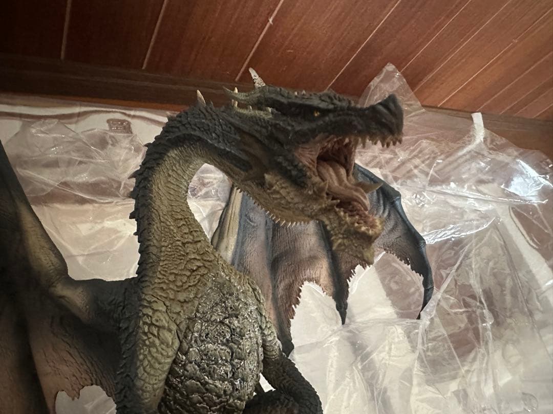 ミラボレアス　クリエイターズモデル　フィギュア