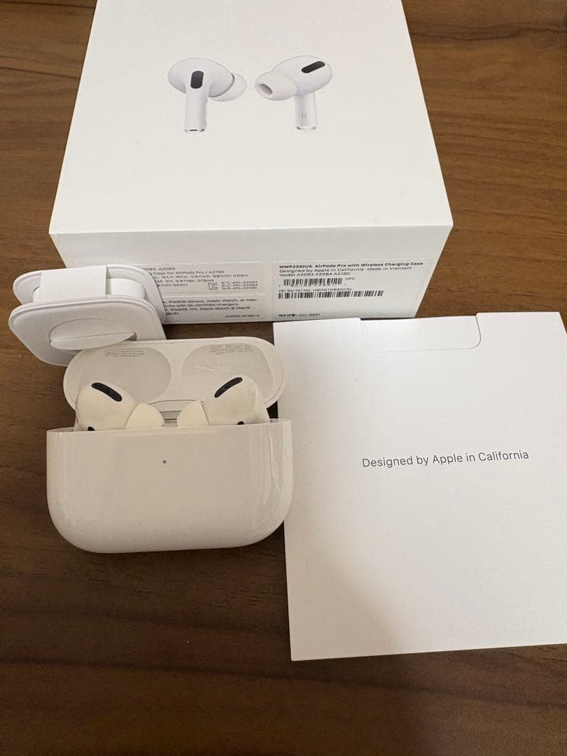 アップルAirpods pro 第1世帯 両耳と充電ケース 箱付き