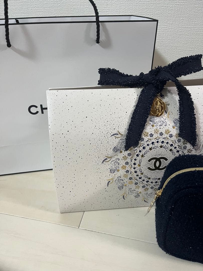 新品シャネル ホリデー限定リップアンドネイルケアセット2025写真全て付き