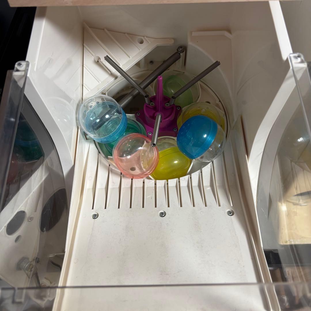 ガチャガチャ 本体 バンダイ カプセルステーション3 Ⅲ 鍵・取扱説明書付き