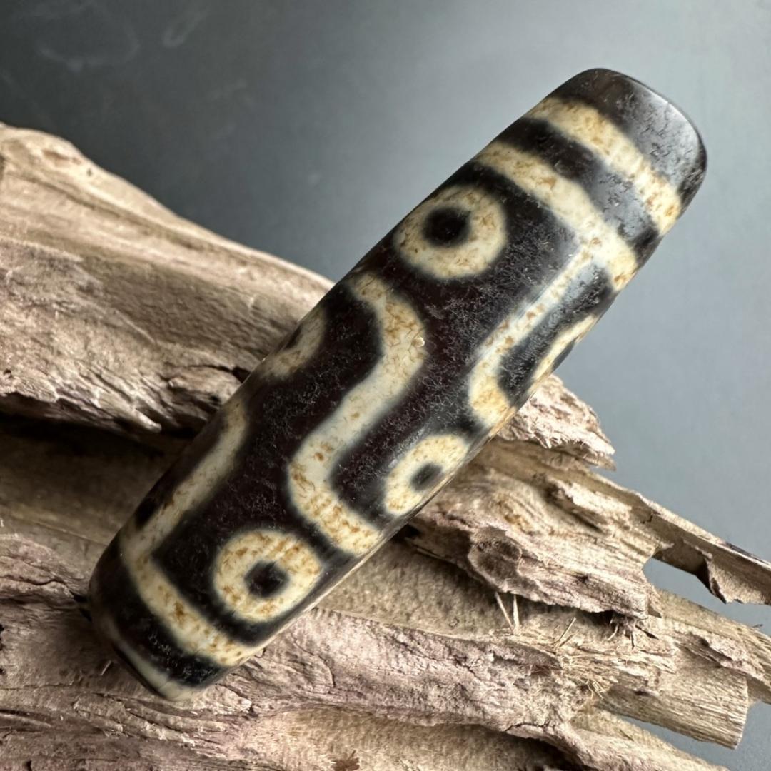 九眼老天珠 dzi 瑪瑙 チベタン/ジー ビーズ とんぼ玉 お守 ９眼 1471