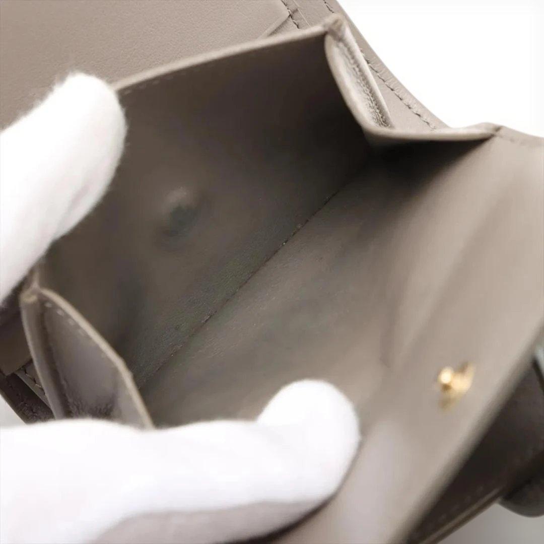 CELINE セリーヌ ミディアムストラップウォレット グレージュ 二つ折り財布