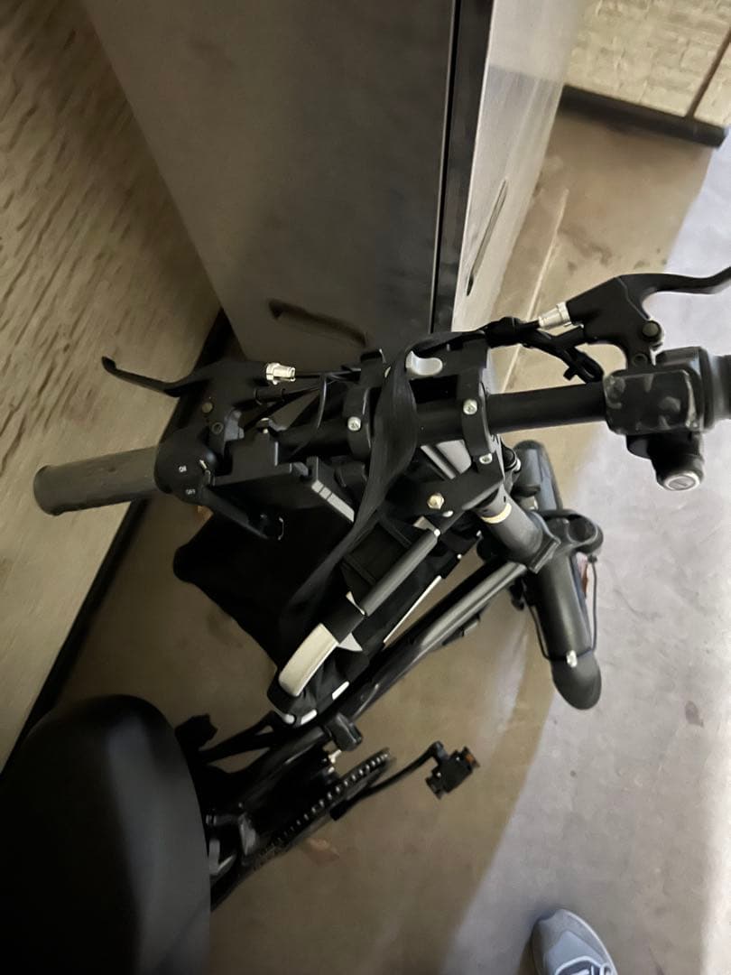 電動アシスト自転車 黒