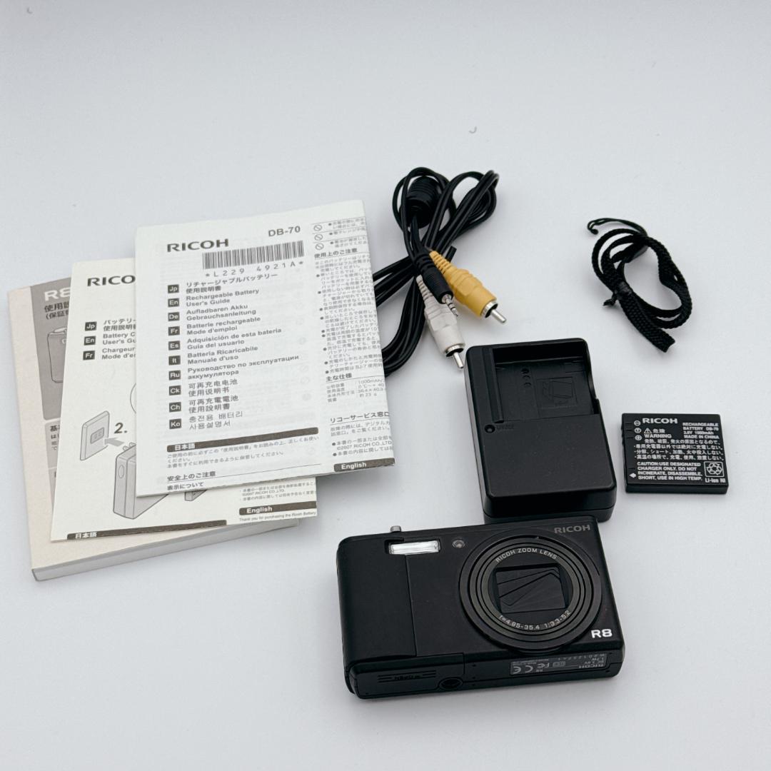 【極美品】RICOH リコー コンパクトデジタルカメラ R8 ブラック